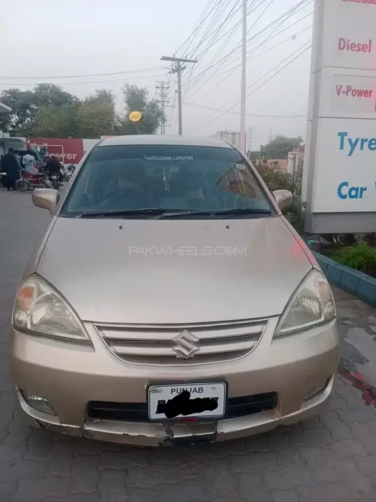 Suzuki Liana