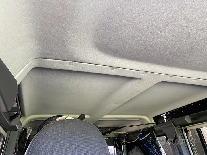 Land Rover Defender 2008 photo 5