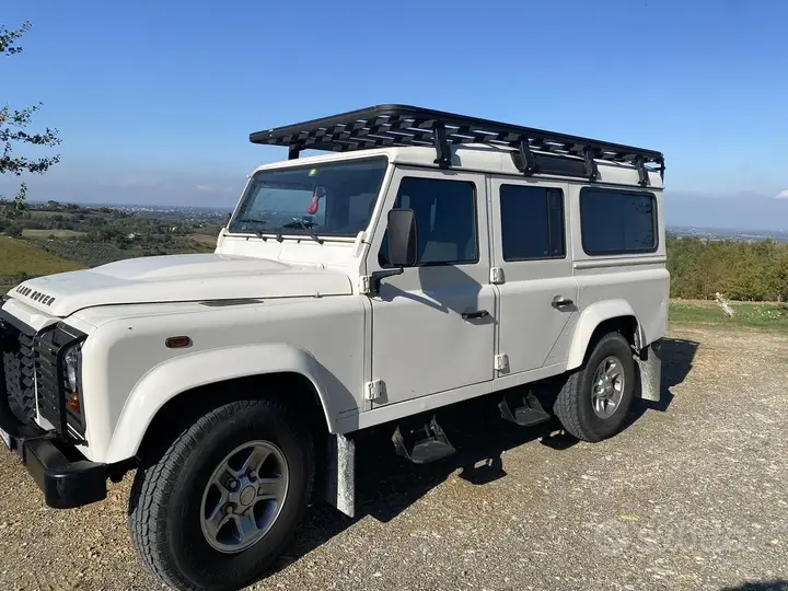 Land Rover Defender 2008 photo 3