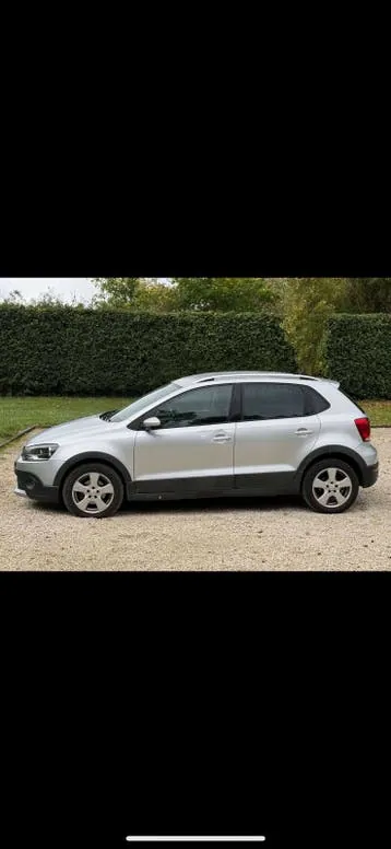Volkswagen Polo 2011 photo 2