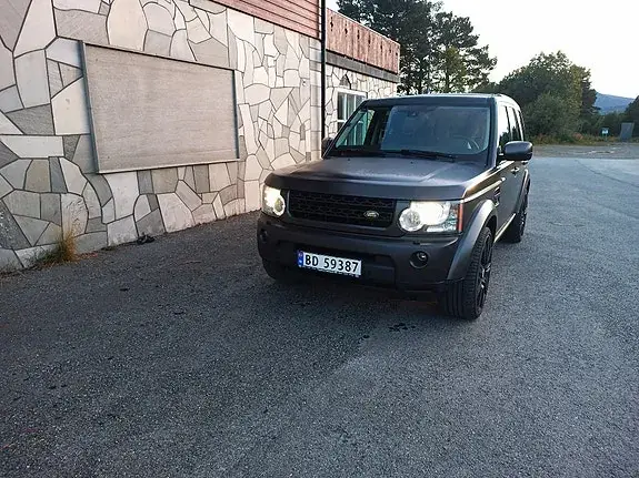 Land Rover Discovery 4 2010 photo 3