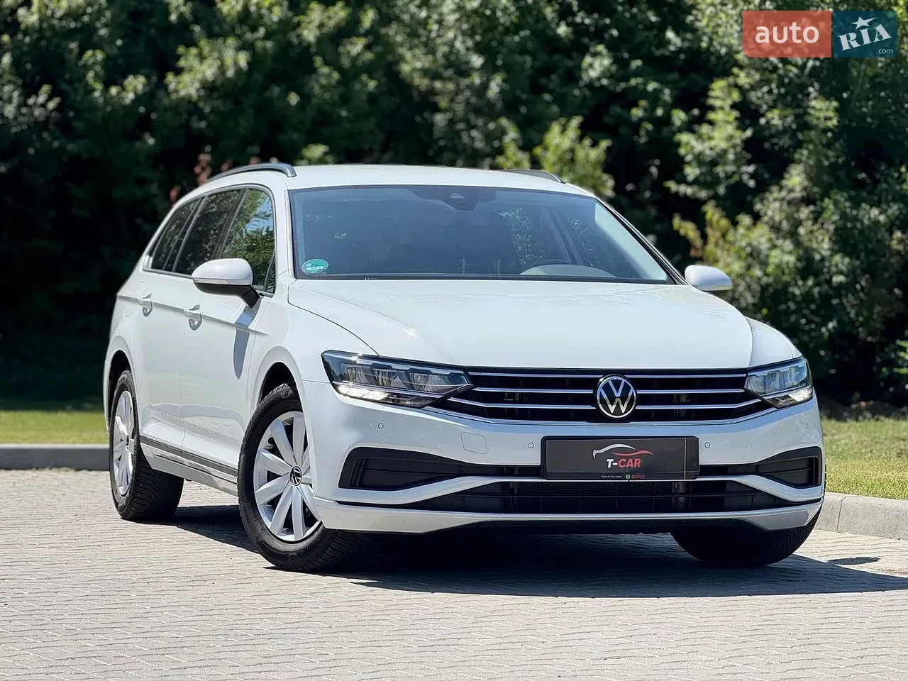 Volkswagen Passat 2022 photo 3