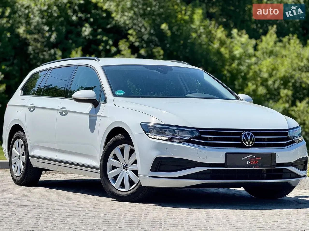 Volkswagen Passat 2022 photo 4