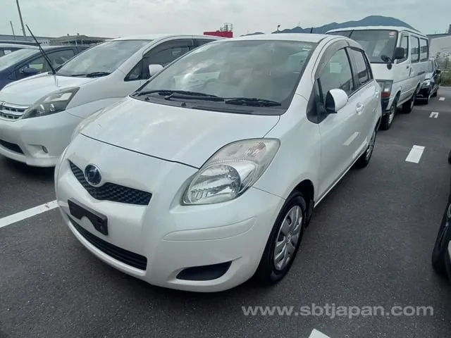 Toyota Vitz F Limited 2009 photo 2