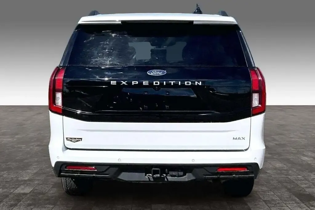 Ford Expedition Max 2025 photo 4