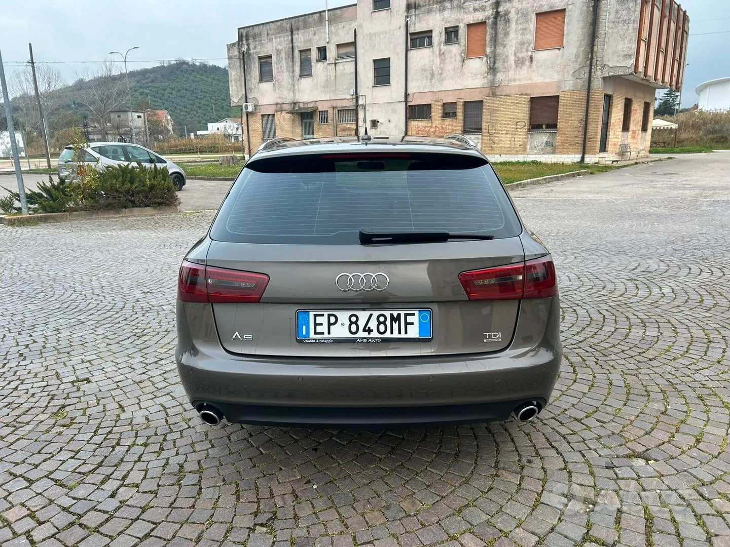 Audi A6 Avant 2012 photo 3