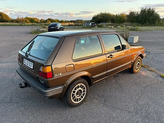 Volkswagen Golf 1986 photo 3