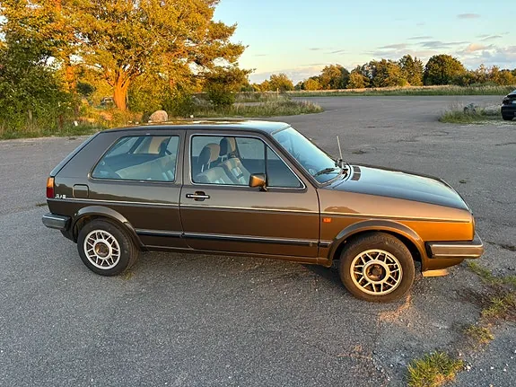 Volkswagen Golf 1986 photo 2