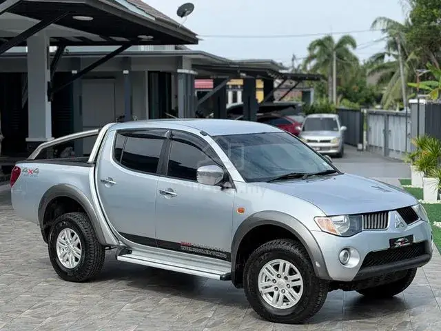 Mitsubishi Triton