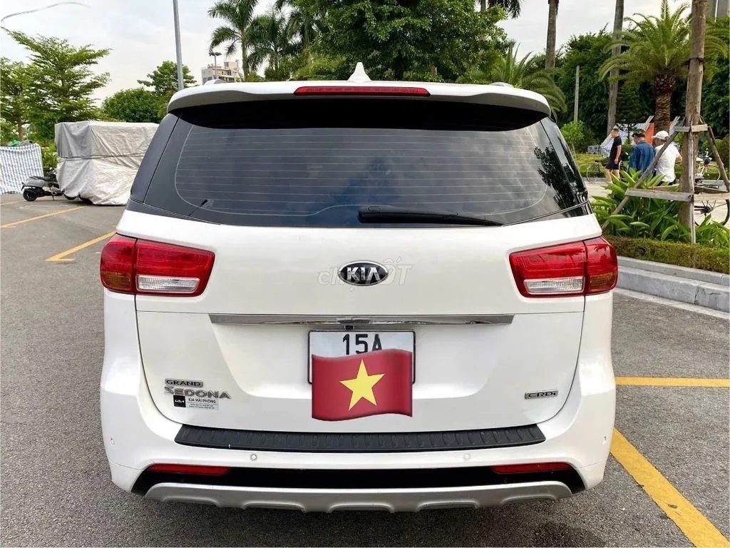Kia Sedona 2016 photo 4