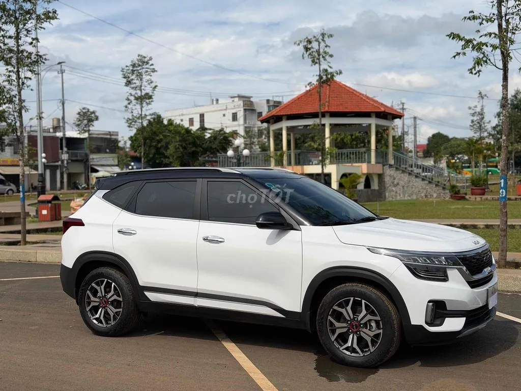 Kia Seltos 2022 photo 2