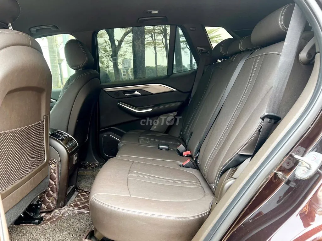 Vinfast Lux Sa2.0 2021 photo 2