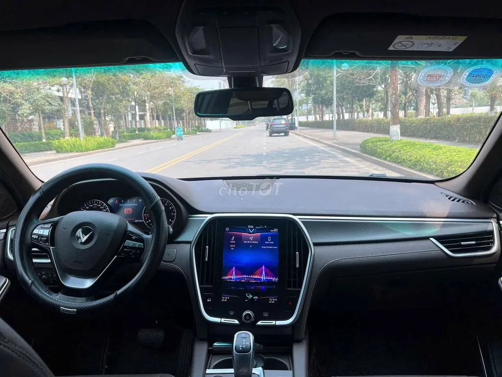 Vinfast Lux Sa2.0 2021 photo 4