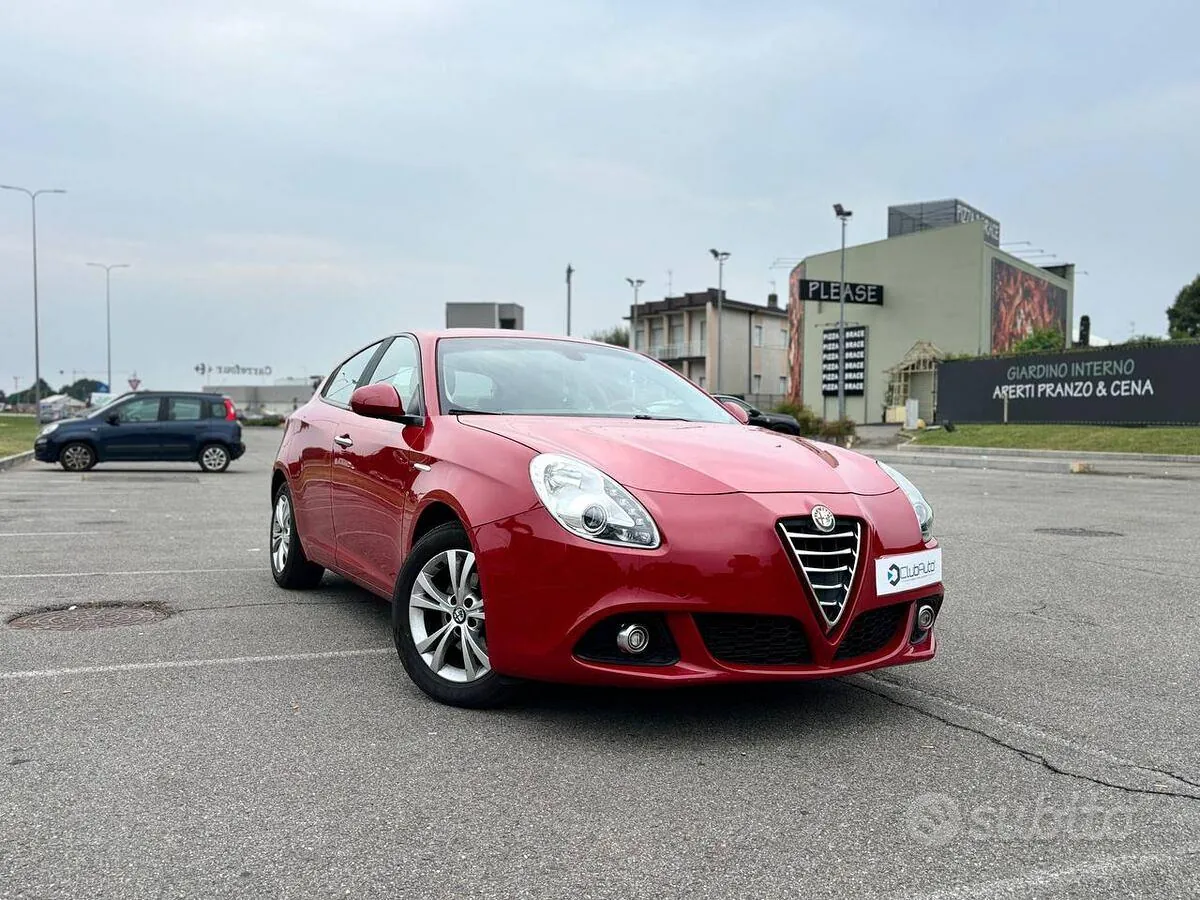 Alfa Romeo Giulietta 2015 photo 3