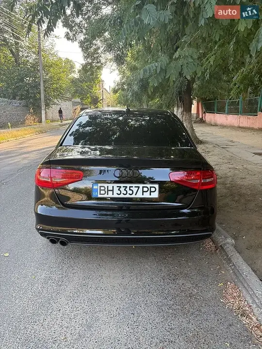 Audi A4 2014 photo 3