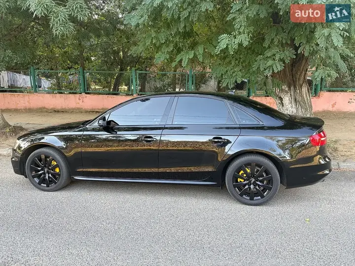 Audi A4 2014 photo 4