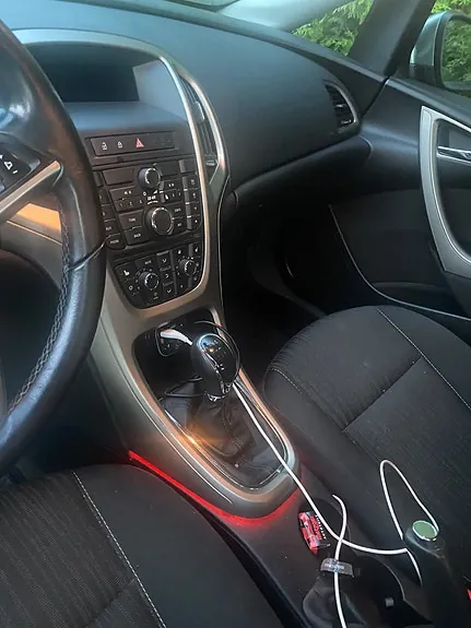 Opel Astra 2010 photo 3