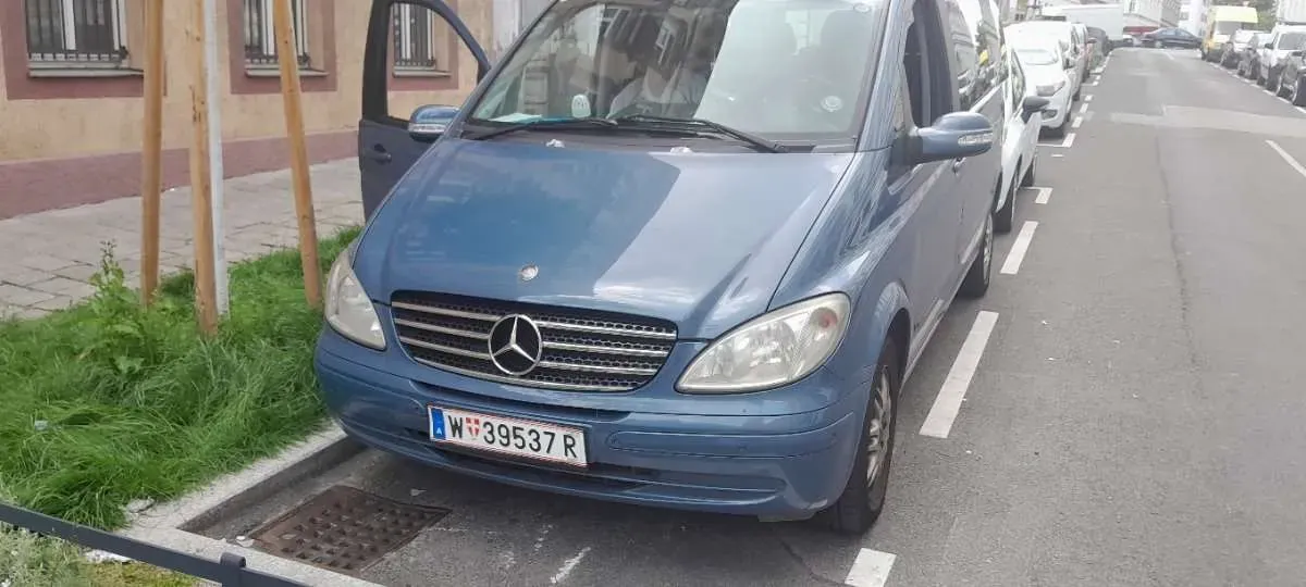 Mercedes-Benz Viano 2005 photo 2