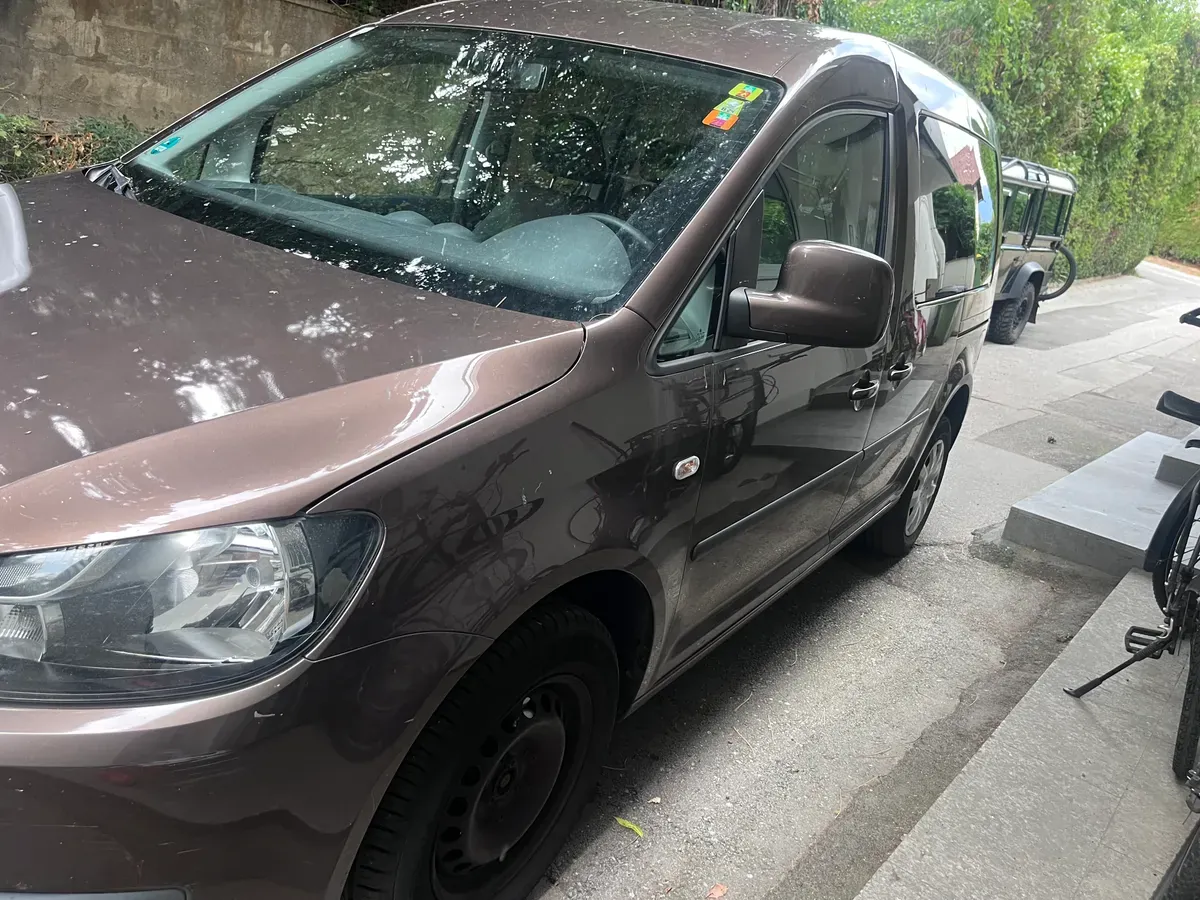 Volkswagen Caddy 2011 photo 2