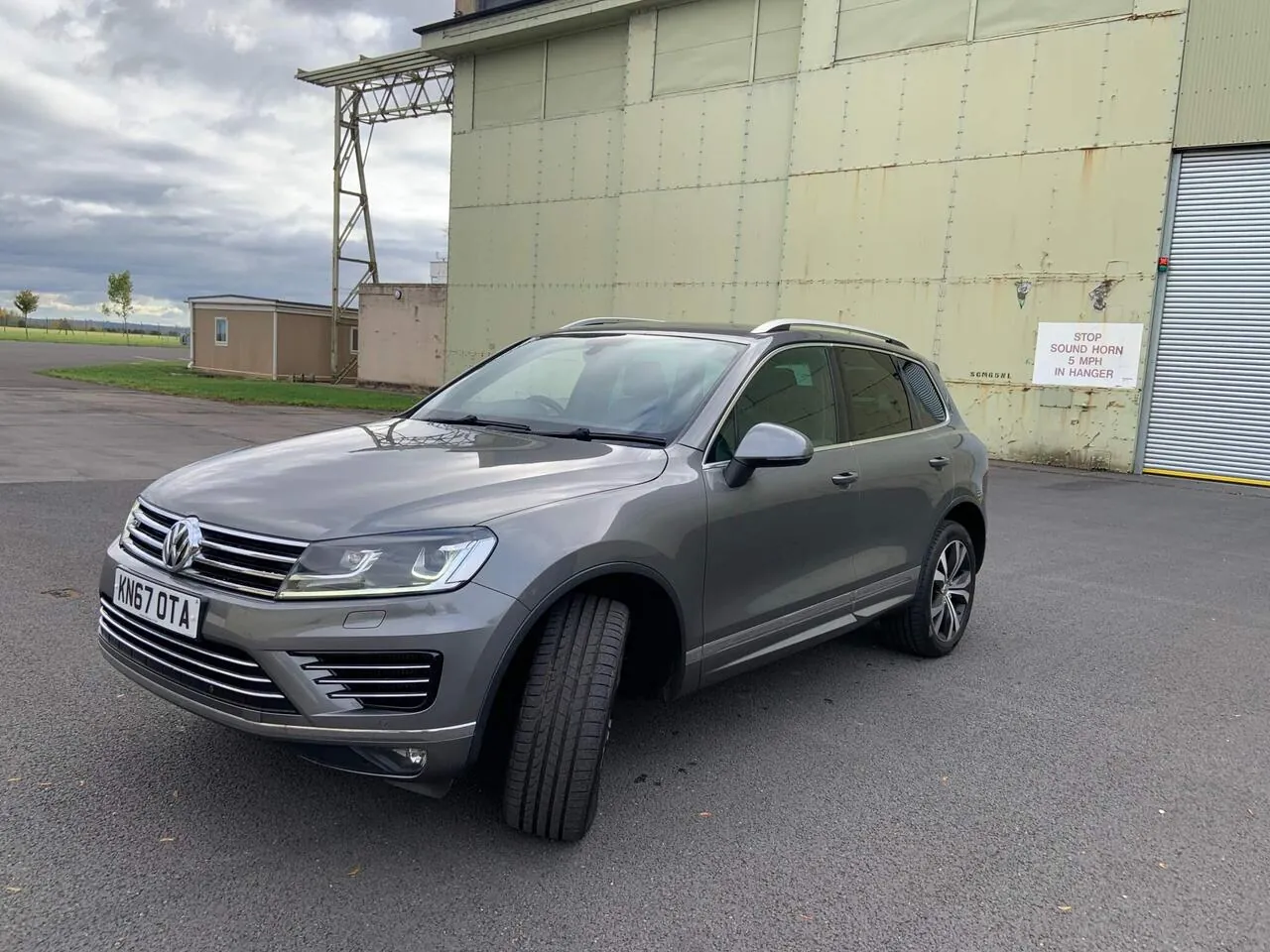 Volkswagen Touareg 2017 photo 3