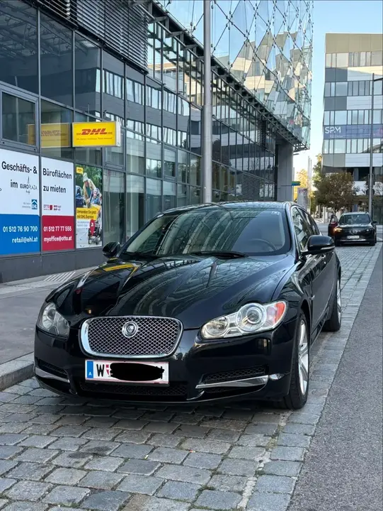 Jaguar Xf 2010 photo 3