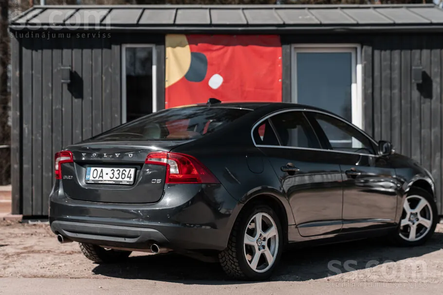 Volvo S60 2012 photo 3