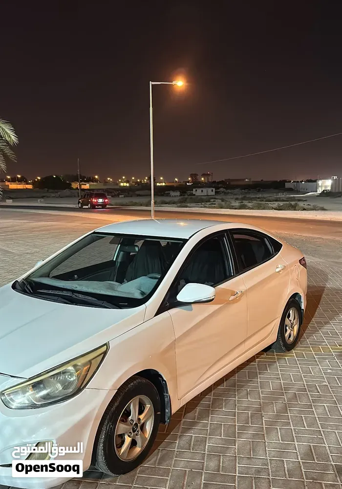 Hyundai Accent 2016 photo 2