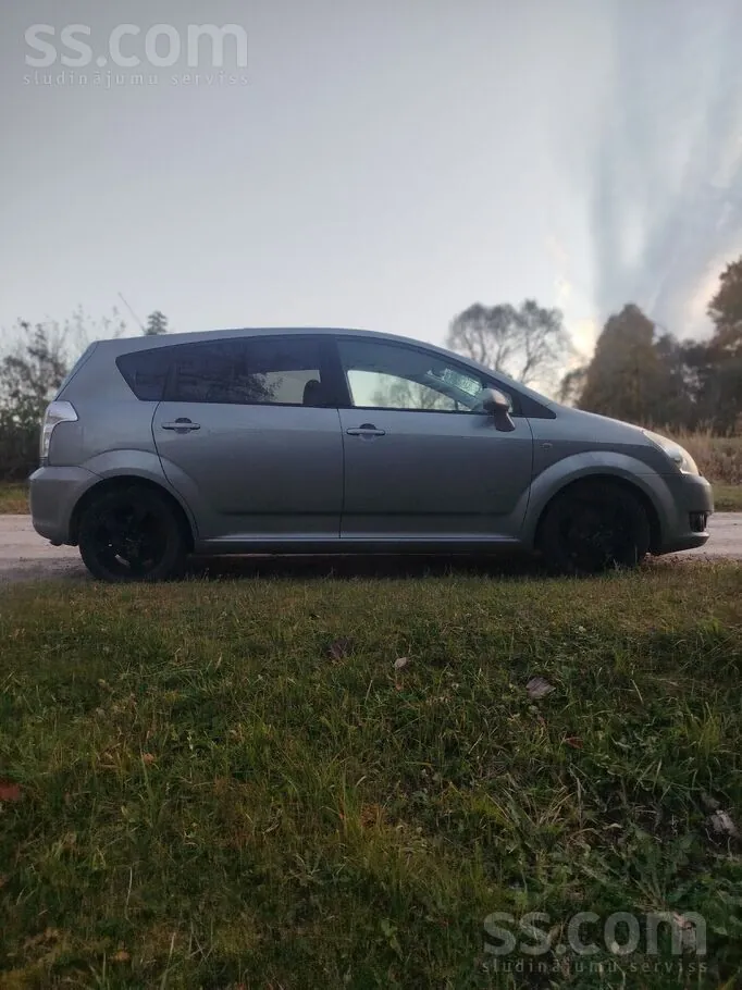 Toyota Corolla Verso 2008 photo 2