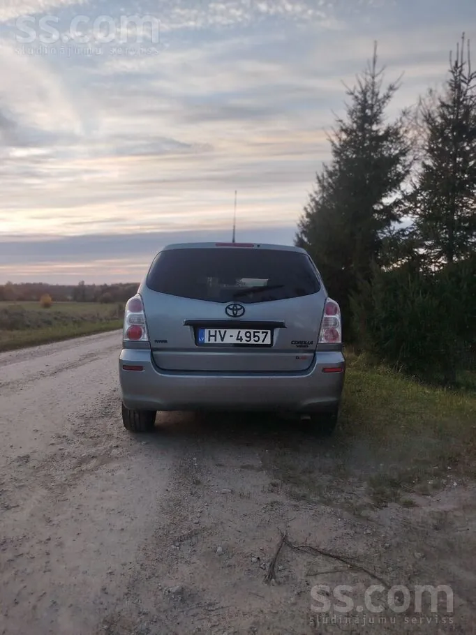 Toyota Corolla Verso 2008 photo 4