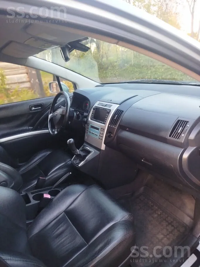 Toyota Corolla Verso 2008 photo 5