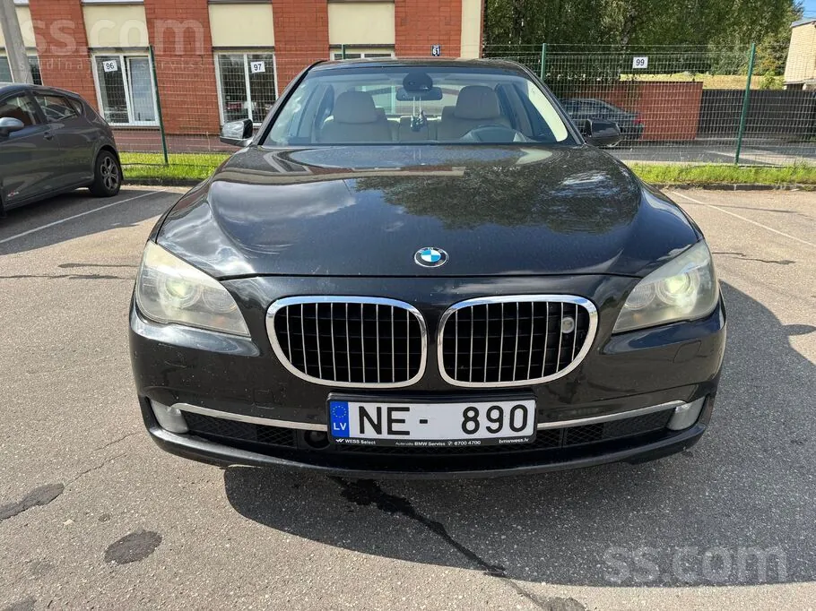 BMW 730 2009 photo 2