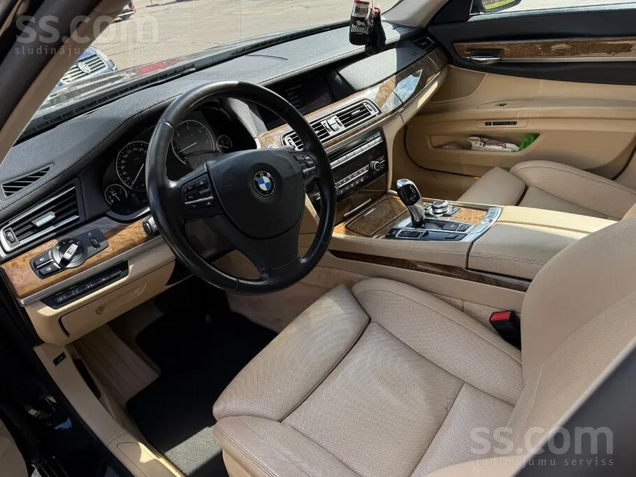 BMW 730 2009 photo 5