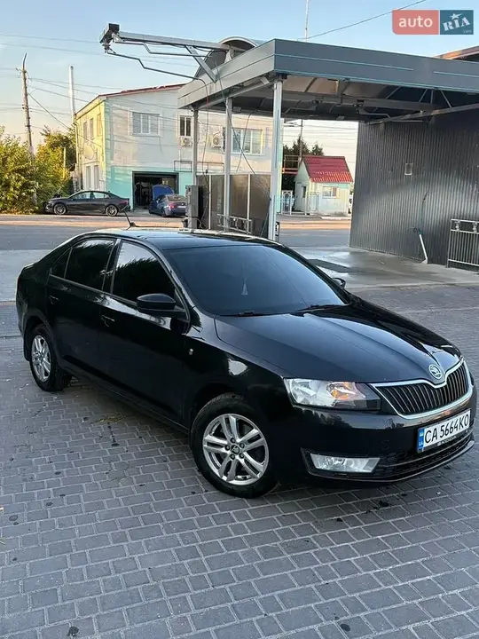 Skoda Rapid 2013 photo 2