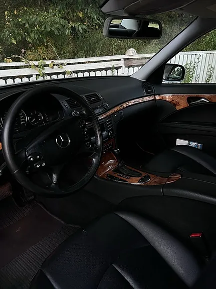 Mercedes-Benz E320 2008 photo 5