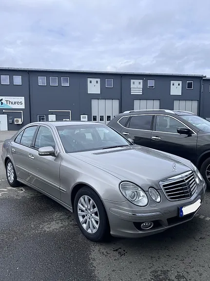 Mercedes-Benz E320 2008 photo 2