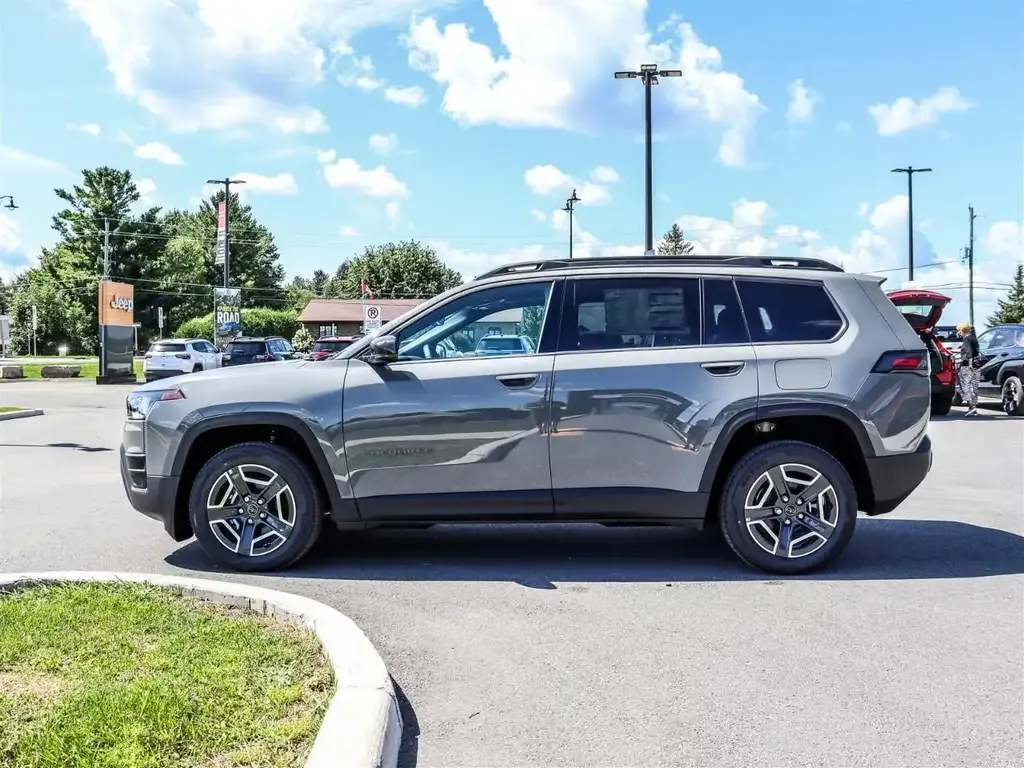 Jeep Cherokee 2026 photo 3