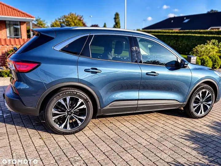Ford Kuga 2022 photo 3