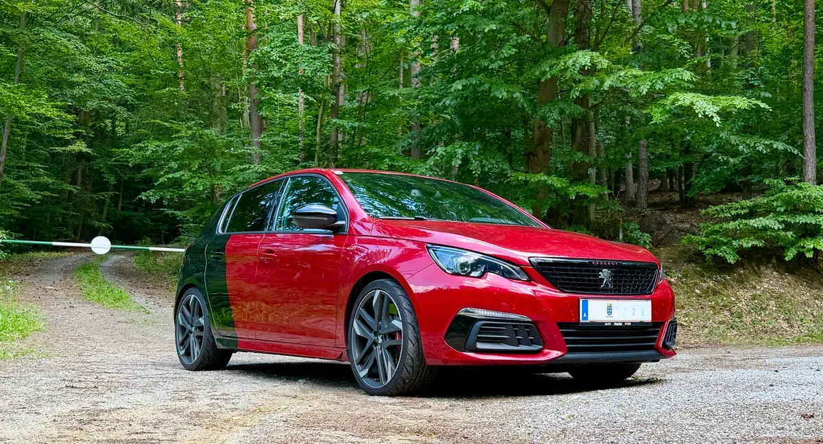 Peugeot 308 2018 photo 2