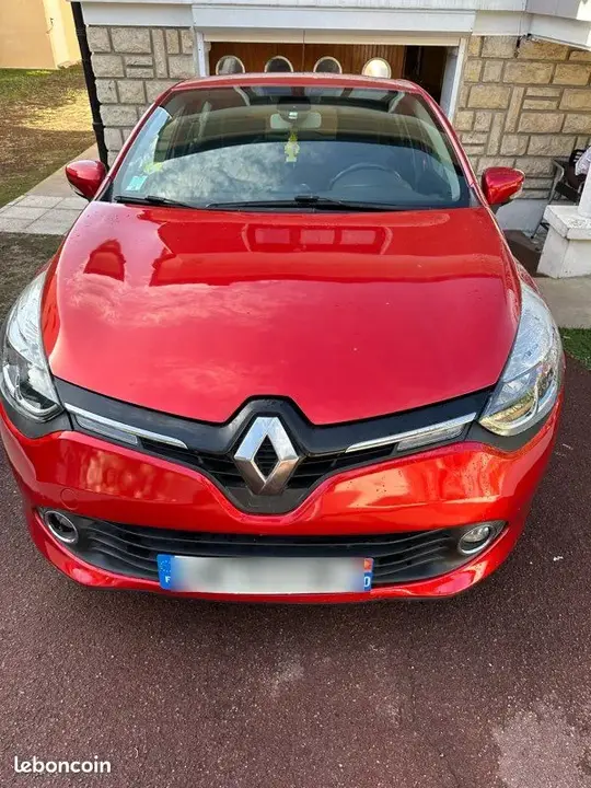 Renault Clio 2012 photo 2