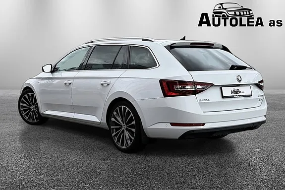 Skoda Superb 2017 photo 4
