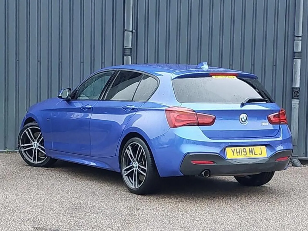 BMW 1 Series 2019 photo 2