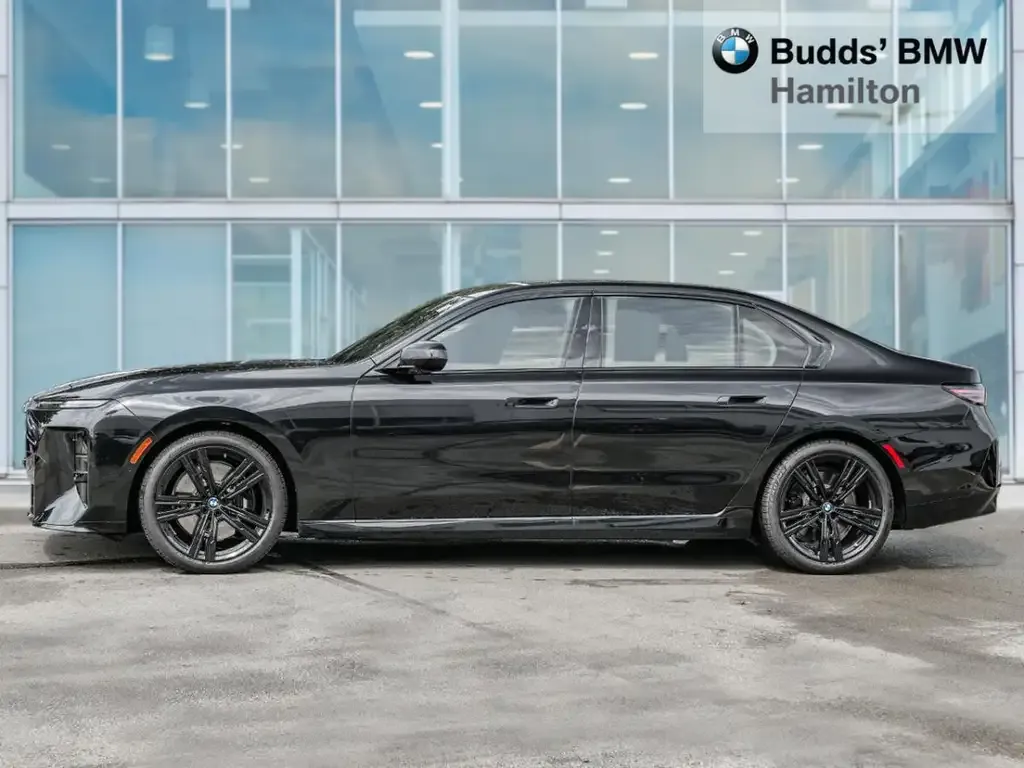 BMW 7 Series 2027 photo 3