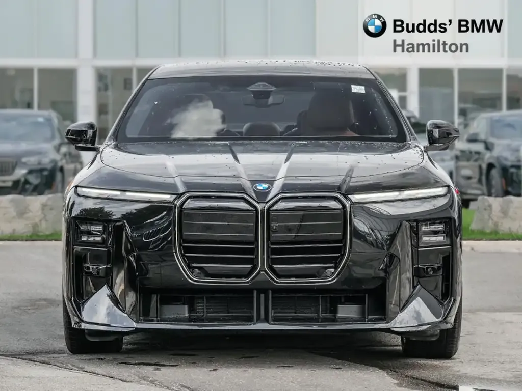 BMW 7 Series 2027 photo 4