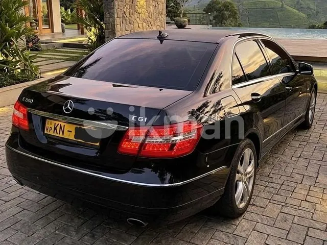 Mercedes-Benz E200 2011 photo 3