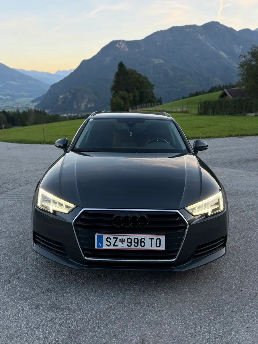 Audi A4 2018 photo 2