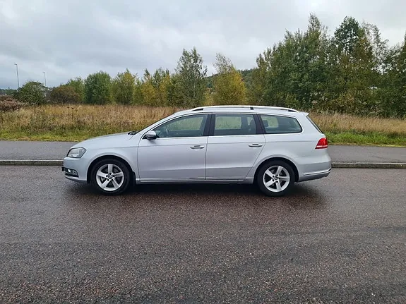 Volkswagen Passat 2013 photo 2