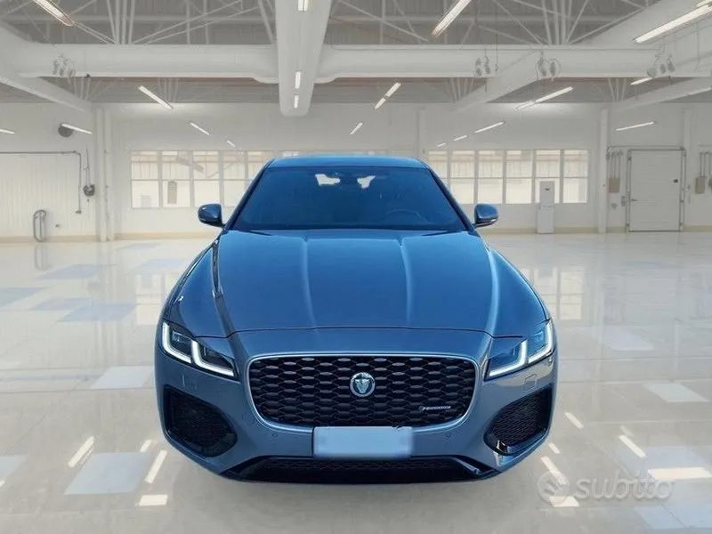Jaguar Xf 2024 photo 2