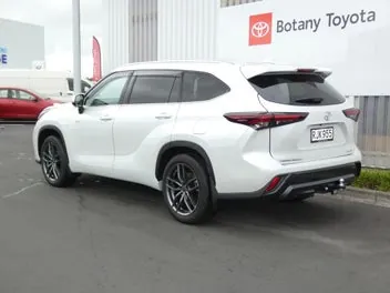 Toyota Highlander 2025 photo 4