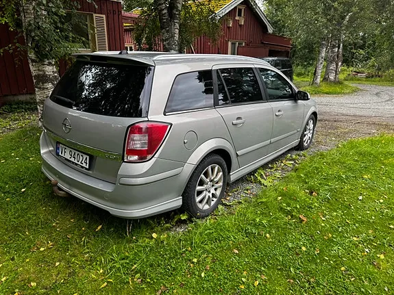 Opel Astra 2008 photo 4