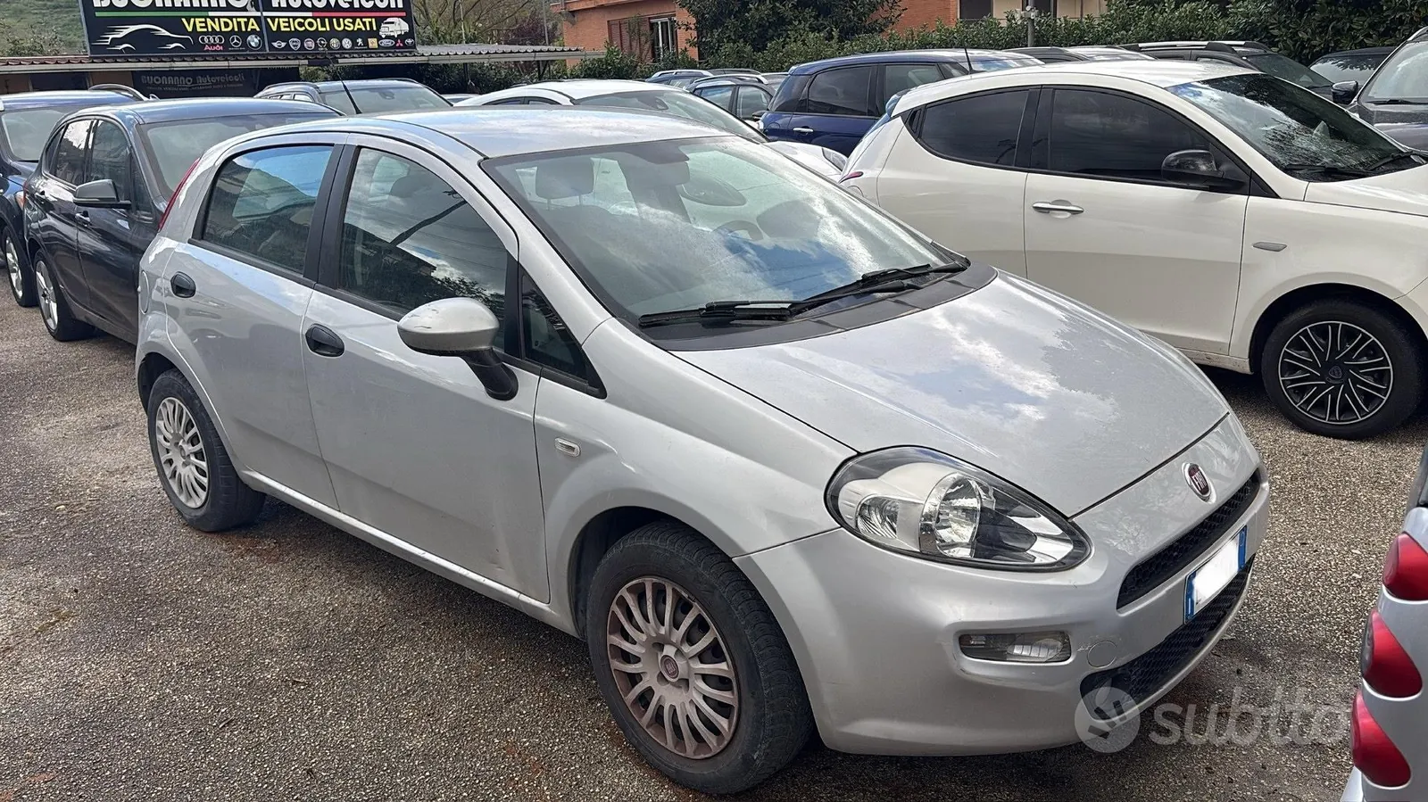 Fiat Punto 2015 photo 2